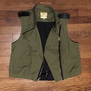 Vera Wang Utility Vest